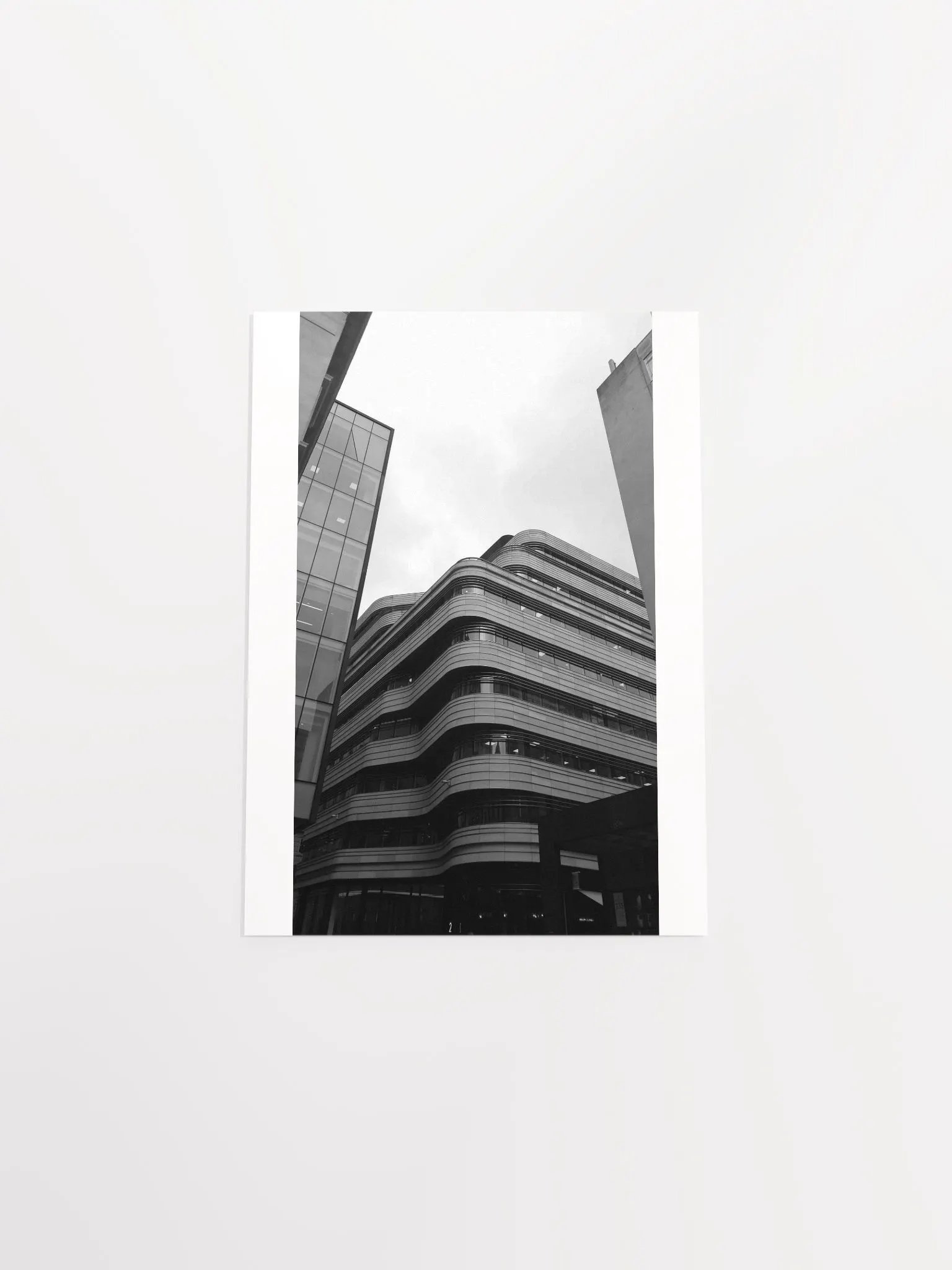 London Curves product image (21)