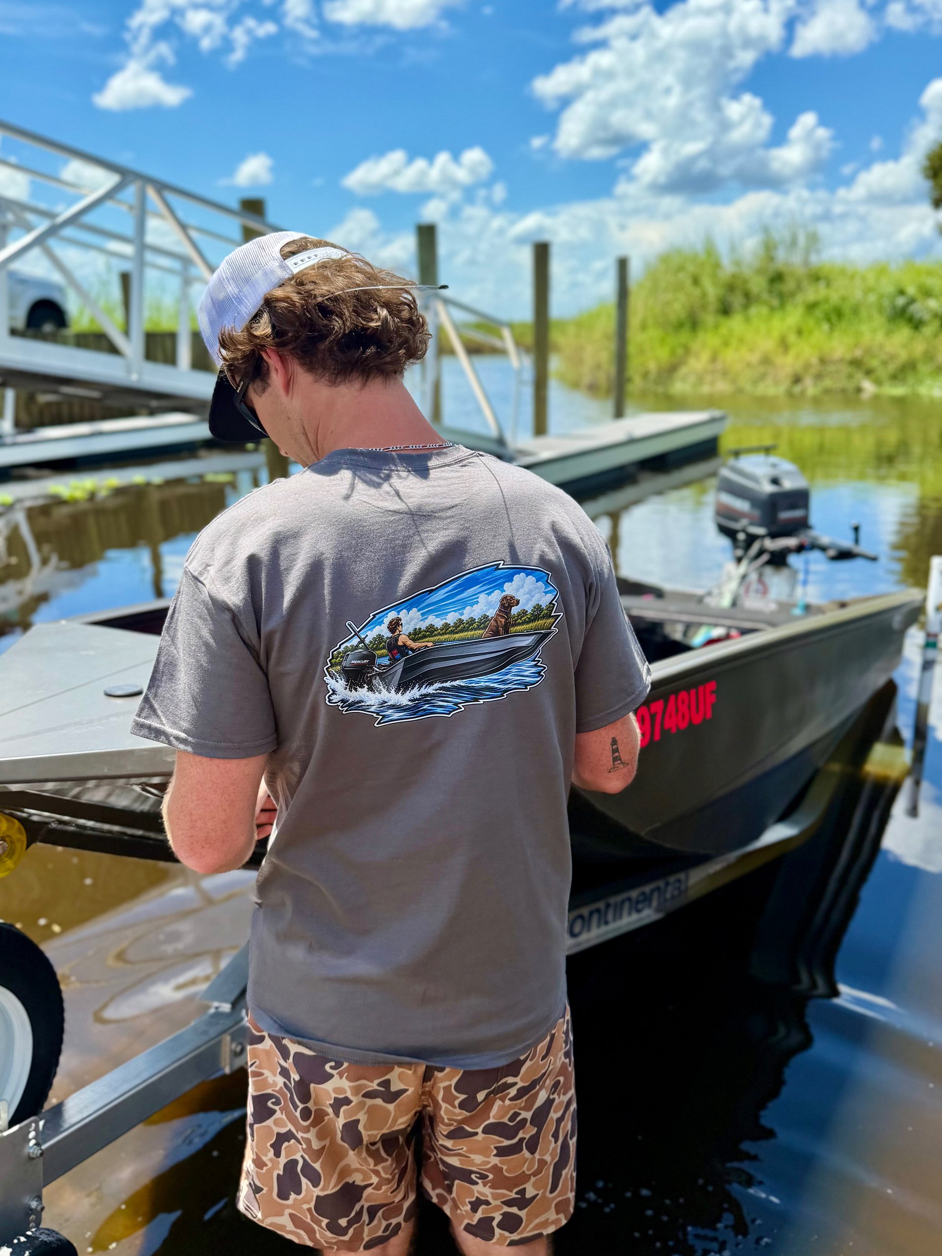 DOG AND BOAT T SHIRT product image (1)