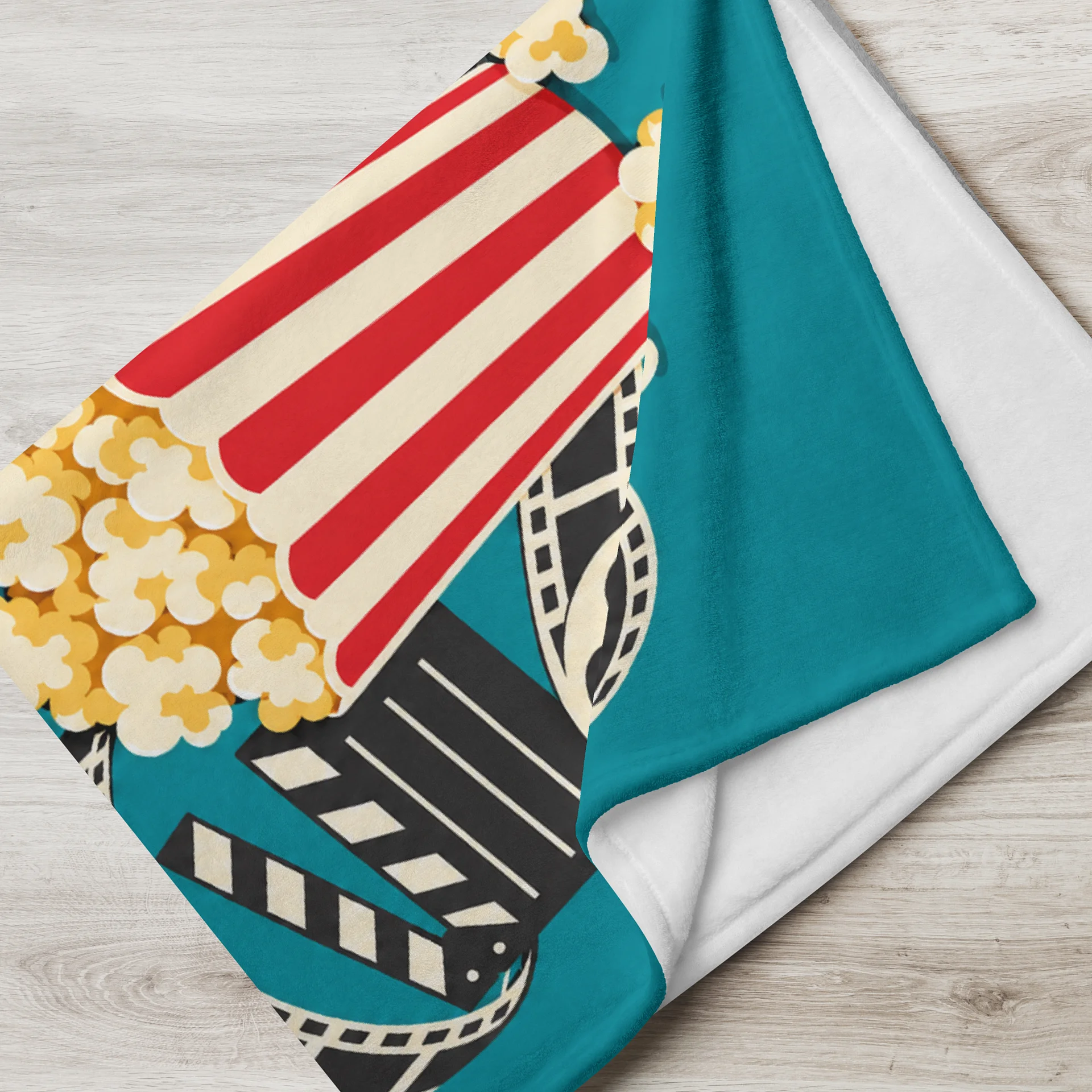 Binge Watch Blanket | Retro Movie Night Fleece Throw product image (3)