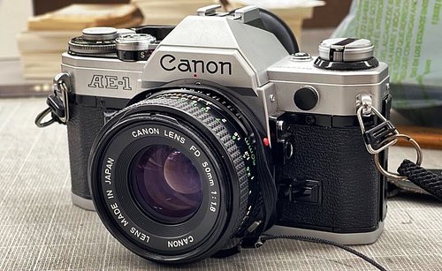Hello again, beautiful. 

This is my mom’s camera. I learned how to shoot on this camera, how model for it and how to develop...