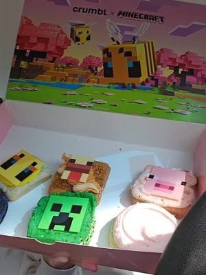 TRYING THE MINECRAFT X CRUMBL COOKIES!! @Crumbl @Minecraft  . #minecraft #crumbl #crumblreview #asmr #mukbang 