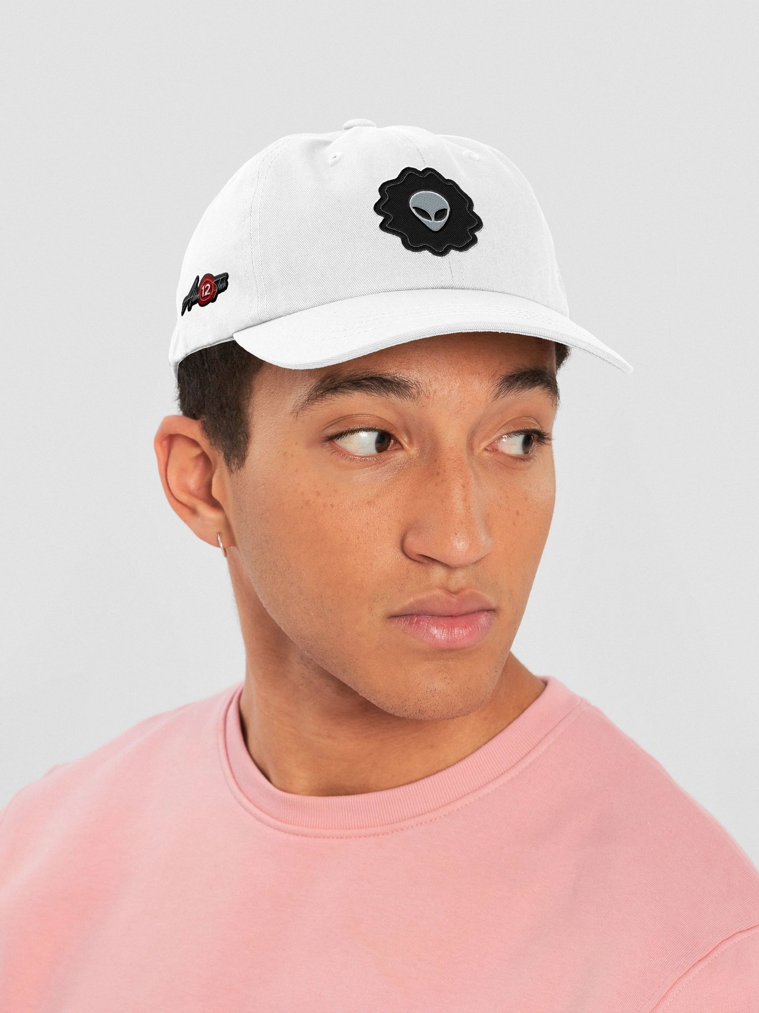 Alien Emblem Hat – White Outline | 12-Inch Reacts | Headgear product image (31)