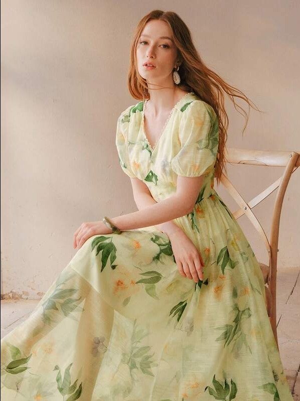 MOTF PREMIUM WOMEN'S 2025 SUMMER FRENCH LACE VACATION STYLE V-NECK PRINTED DRESS product image (1)