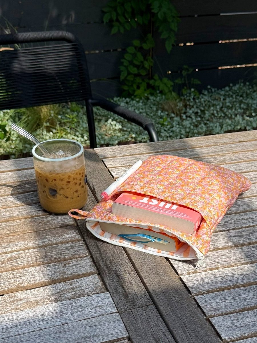 Summer Blooms Booksleeve product image (4)