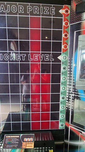 This is it... the FINAL button press on the MEGA STACKER arcade machine.

If this lands, it’s a PS5 grand prize... if not, ev...