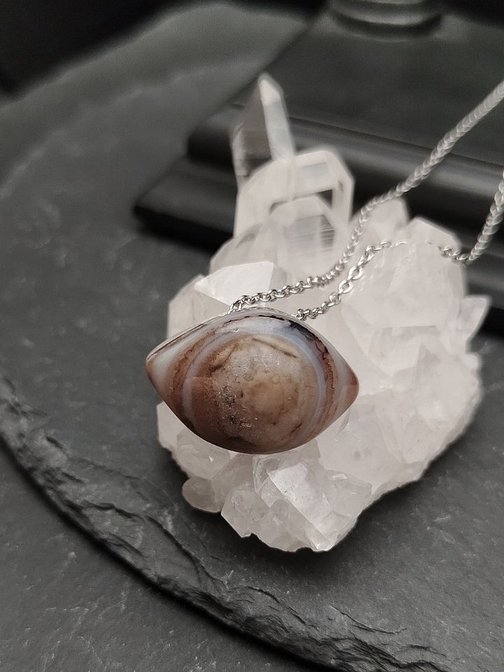 Eye Agate Oracles - The Whisper product image (1)
