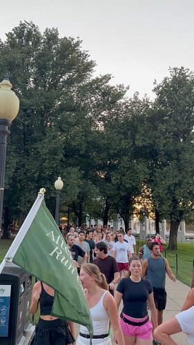 A run club runnin. 1st timers to our regulars - these past few weeks were wonderful. Special thanks to our partners @themunid...