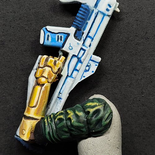 WiP Wednesday (even on a Thursday) and Kontrast journal no.3 - yup, pivoting the entry into the Eva sculpt from Robot Rocket ...