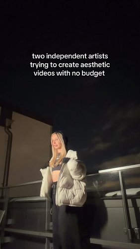 in -10C🥶 you’re the best @savannahstrandd ⭐️ #independentartist #contentcreation #lipsync #darkpop #space
