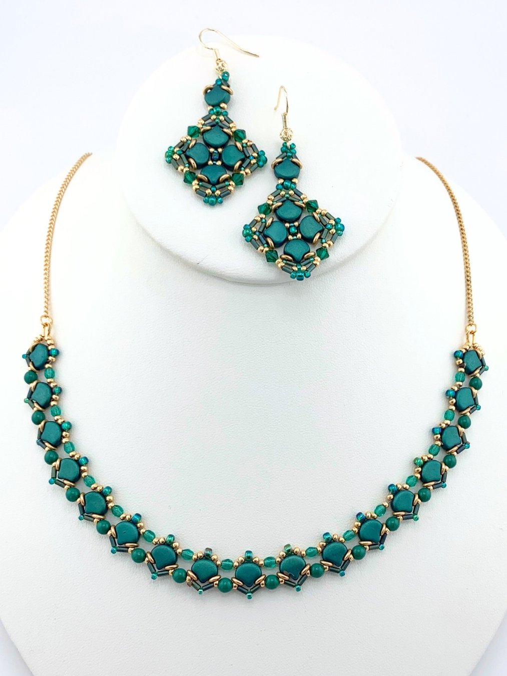 Queen’s Trellis Necklace - Green product image (4)