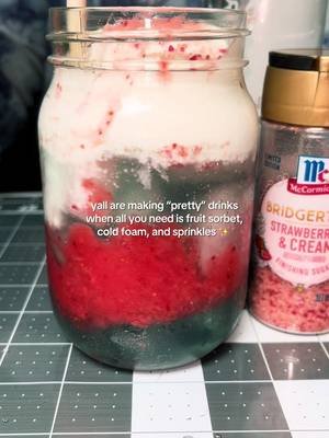 what’s really pretty, is mixing cold foam into your drink ✨ #handcrafteddrinks #prettydrinks 