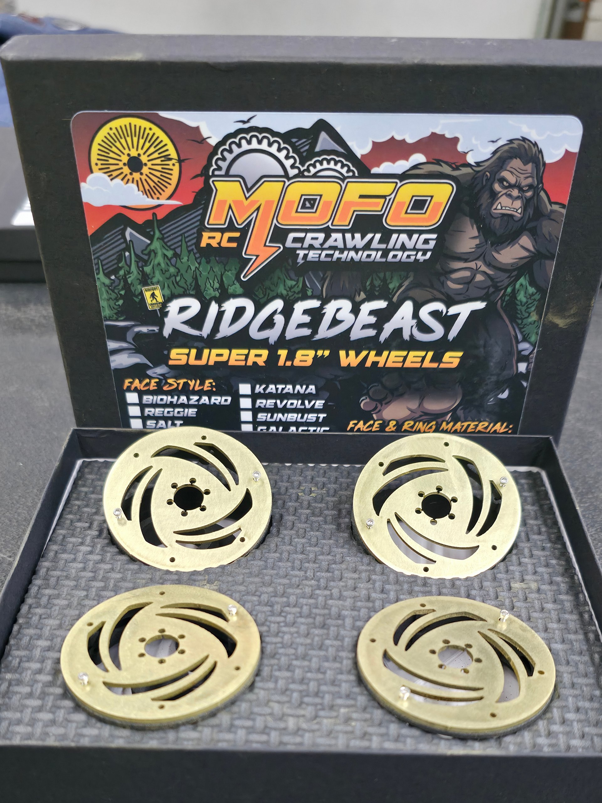 Va lowrider & Mofo rc collaboration ridgebeast 1.8s product image (4)