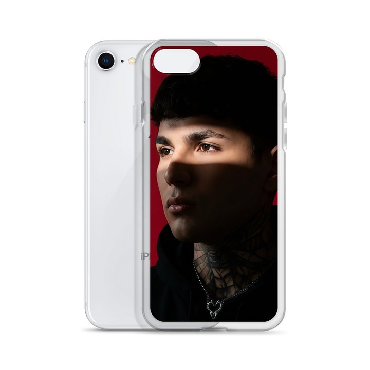 Funda “Mirada Roja” – FrediGoreX Edition product image (55)