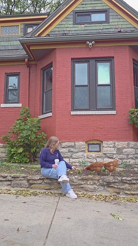 A Happy Hen-oween to you!

#chickens #chickensaspets #backyardchickens #urbanfarm