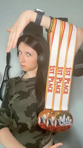 First place medals are every athletes true love! 🥋 🥇

#firstplace #martialarts #karatecomp #blackbelt #pointfighter