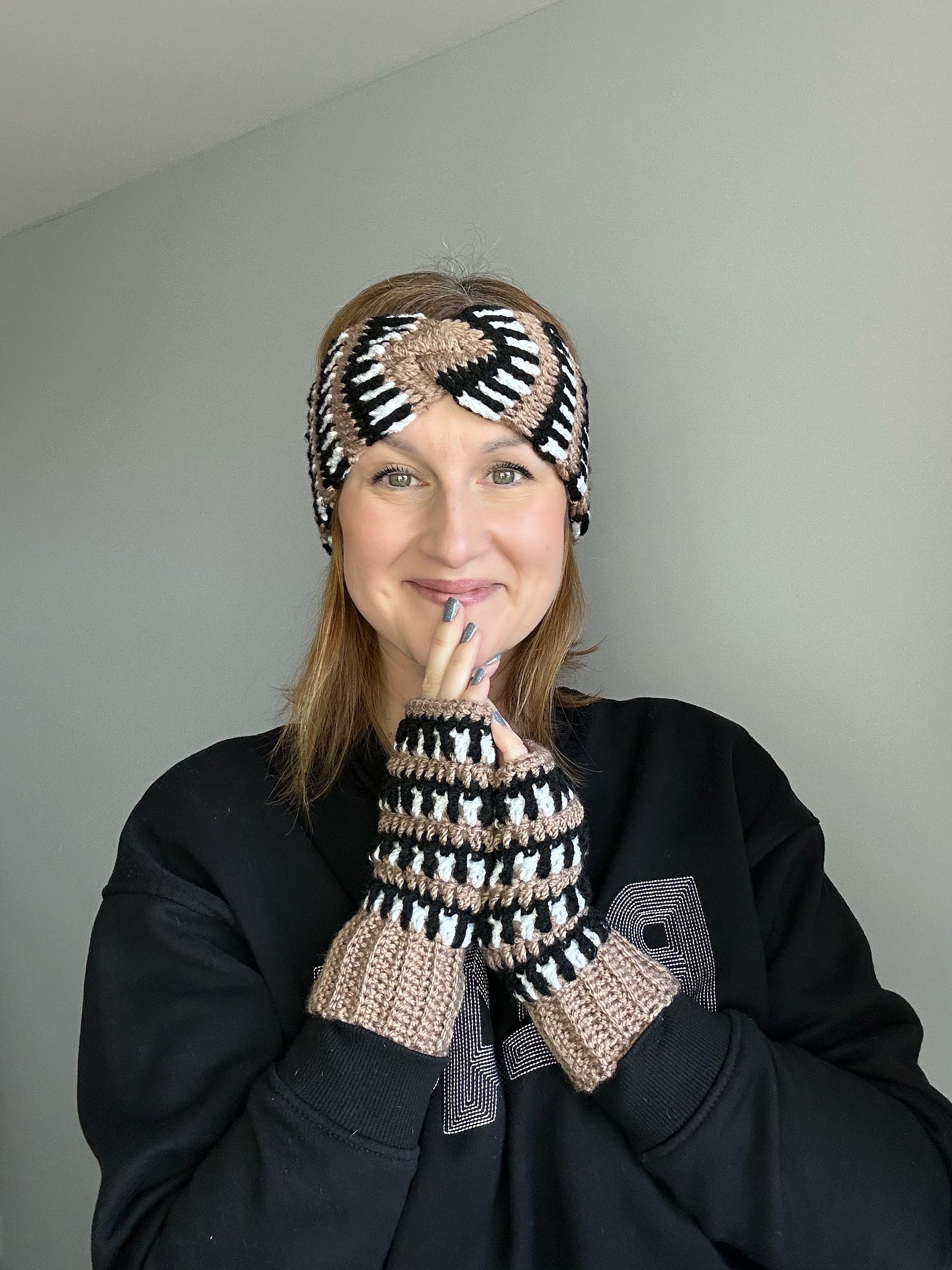 Interlocking Crochet Fingerless Gloves PDF Crochet Pattern product image (8)