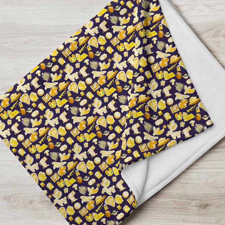 GOLDEN KAPPA CREW BLANKIE product image (2)