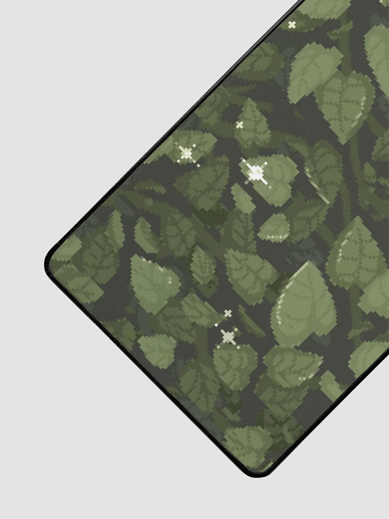 Leafy dreams desk mat product image (3)