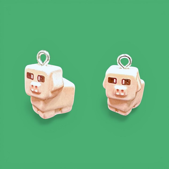 Minecraft Cube Pigs Whinny Winners Braid and Bridle Charms for Horses | Little Shop of Ponies product image (1)