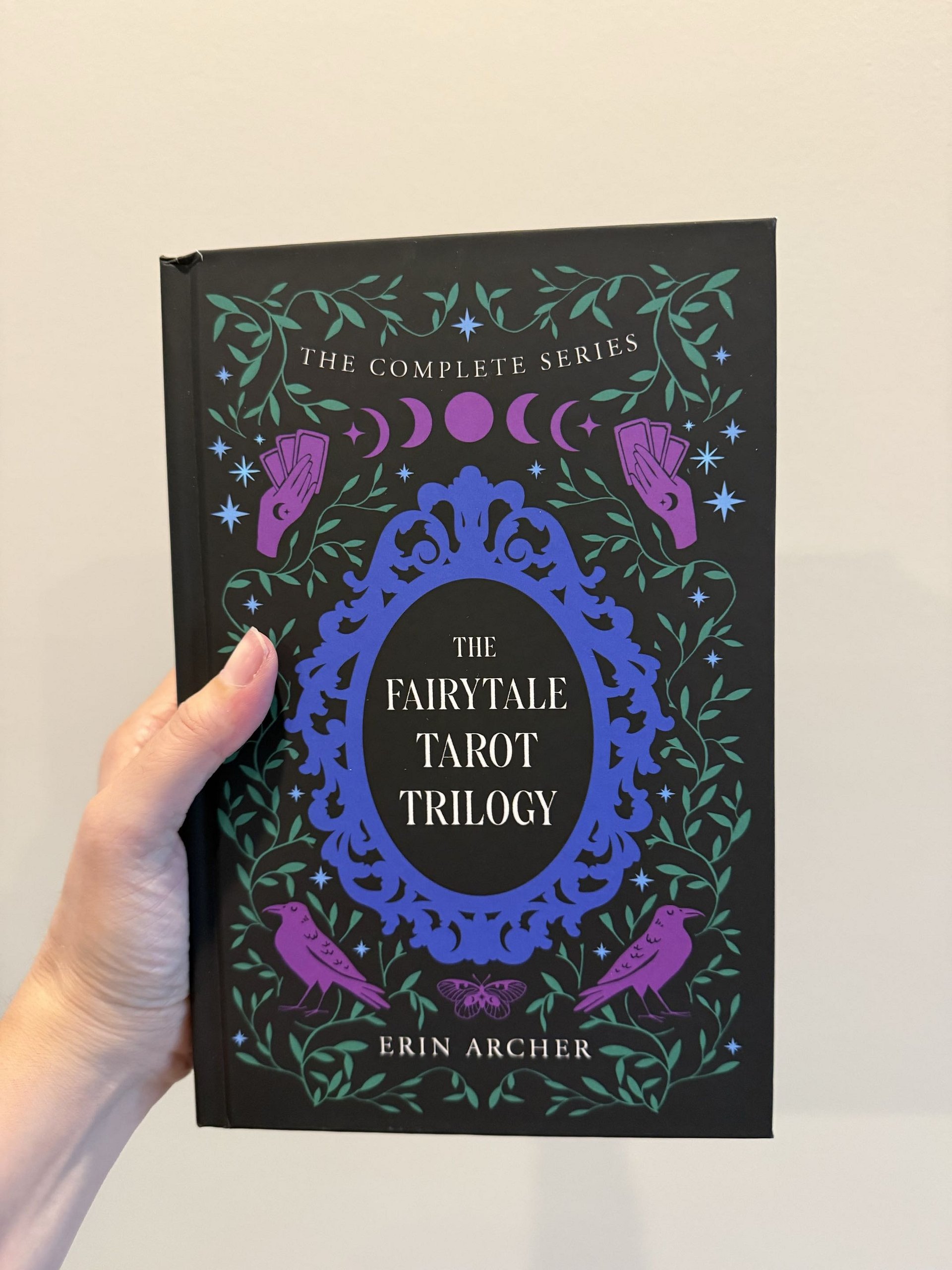 Scratch/Dent: Fairytale Tarot Hardcover Omnibus-SPRAYED EDGE product image (5)