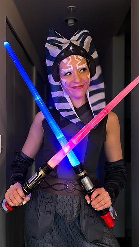 May the Force be with you⚔️ 

#starwars #maythe4thbewithyou #ahsoka #ahsokacosplay