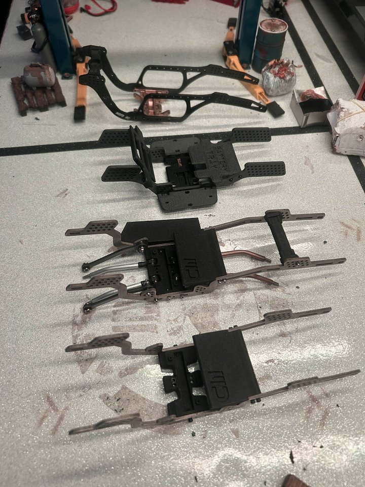 4 Chassis(s) product image (1)