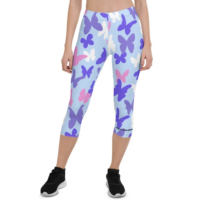 Butterfly All-Over Print Capri Leggings product image (1)