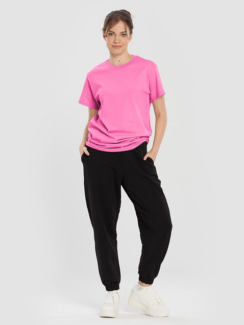 Photo showing Gildan Heavyweight T-Shirt