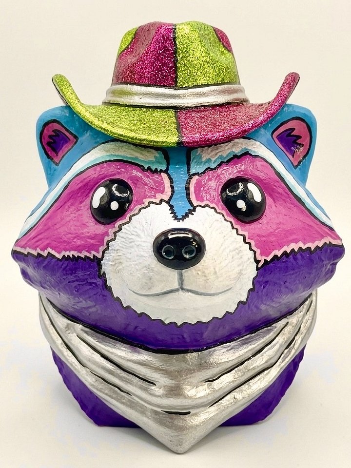 Raccoon Wall Mount (Pink) product image (1)