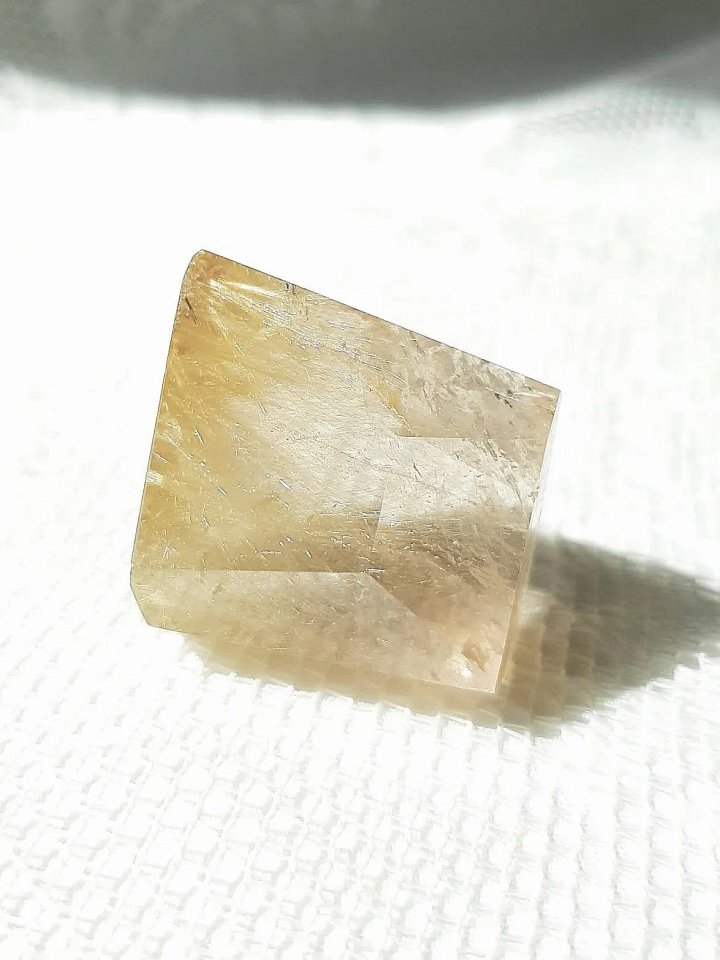 Golden rutile quartz gem product image (1)