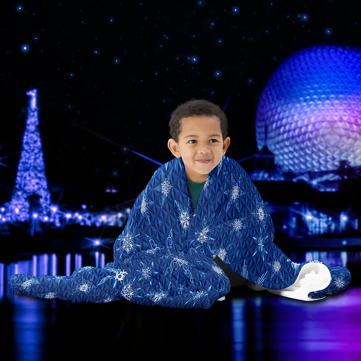 Futuristic Fractals Throw Blanket product image (2)