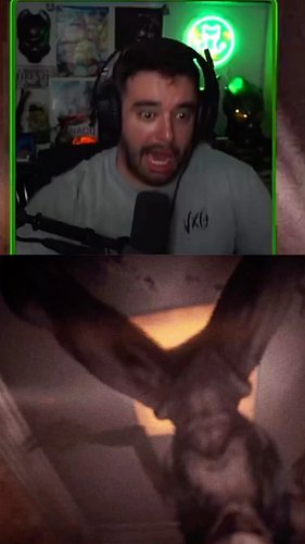 SÍGUEME EN MI CANAL DE YOUTUBE Y TWITCH! Tenéis los enlaces en mi bio! #twitch #sustos #humor #risas #gaming