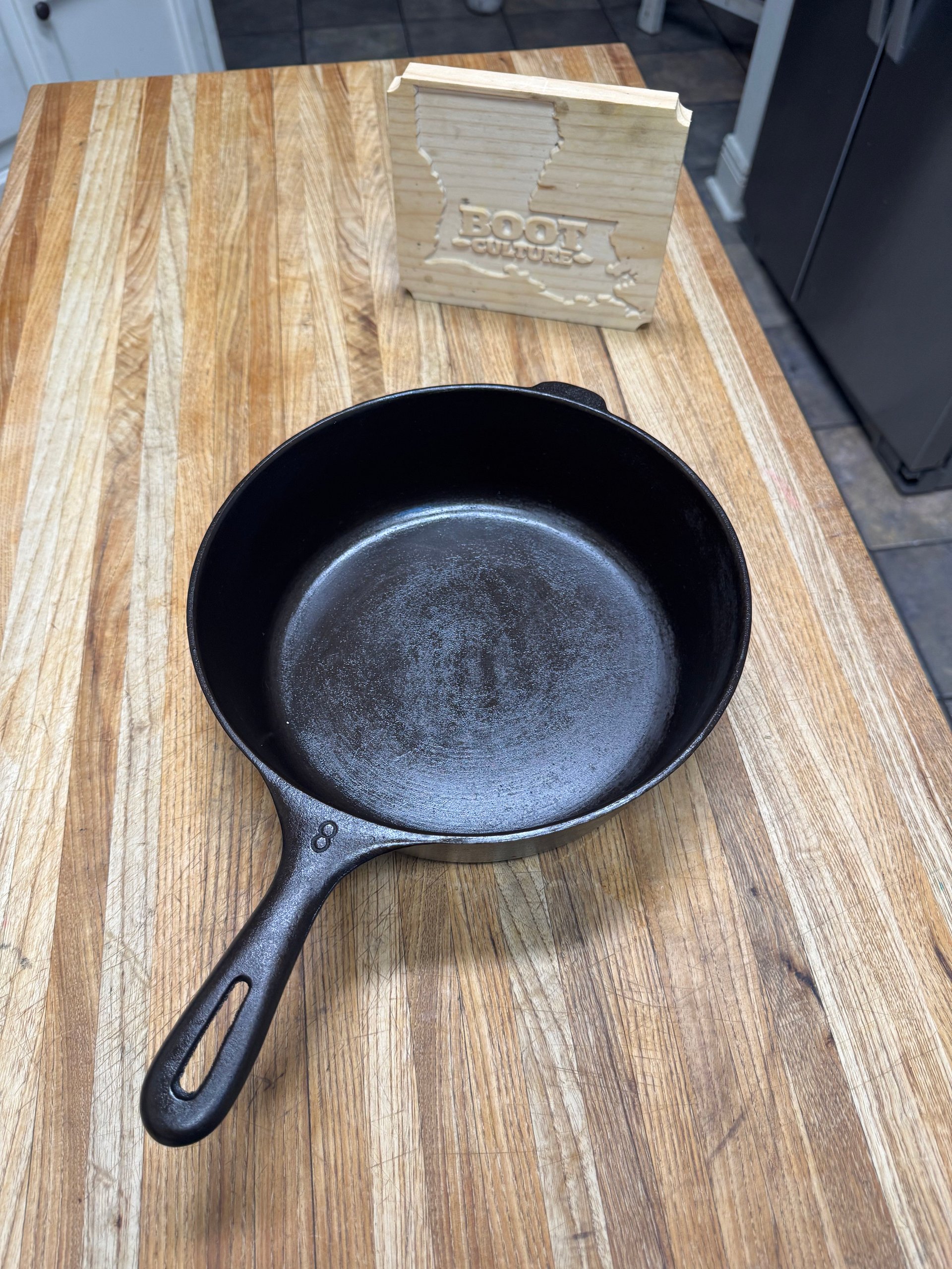 Vintage Unmarked Wagner #8 Chicken Fryer product image (2)