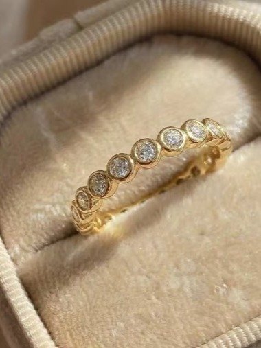 خاتم "إيتيرنيتي" الفاخر – بريق الفضة والزركون product image (1)