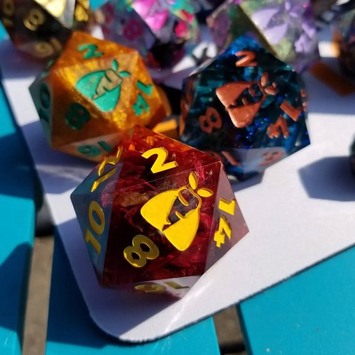 A chonky lil Wednesday 🤩

#ShopSmall #MadeInCanada #dungeonsanddragons