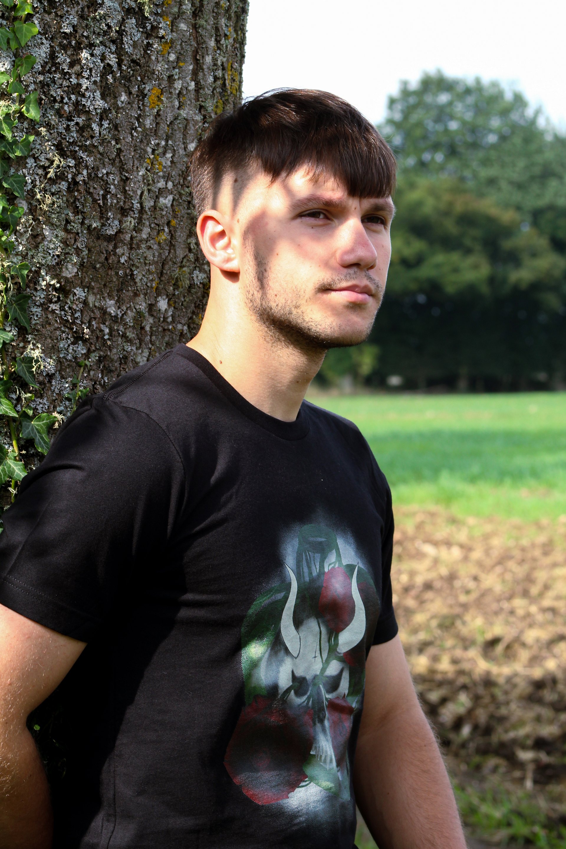 Skull and Rose Classic T-shirt product image (2)