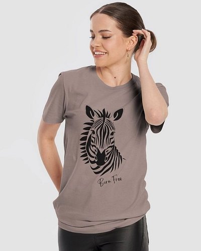 Zebra - Born free
#tshirt #animals #zebra #Freedom #naturelovers #africa 

https://shop.kahupeak.com/en-eur/products/zebra-t-...