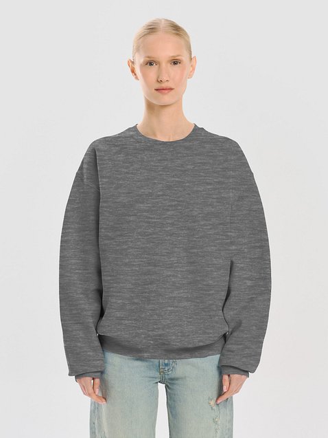 Photo showing Gildan Classic Crewneck Sweatshirt