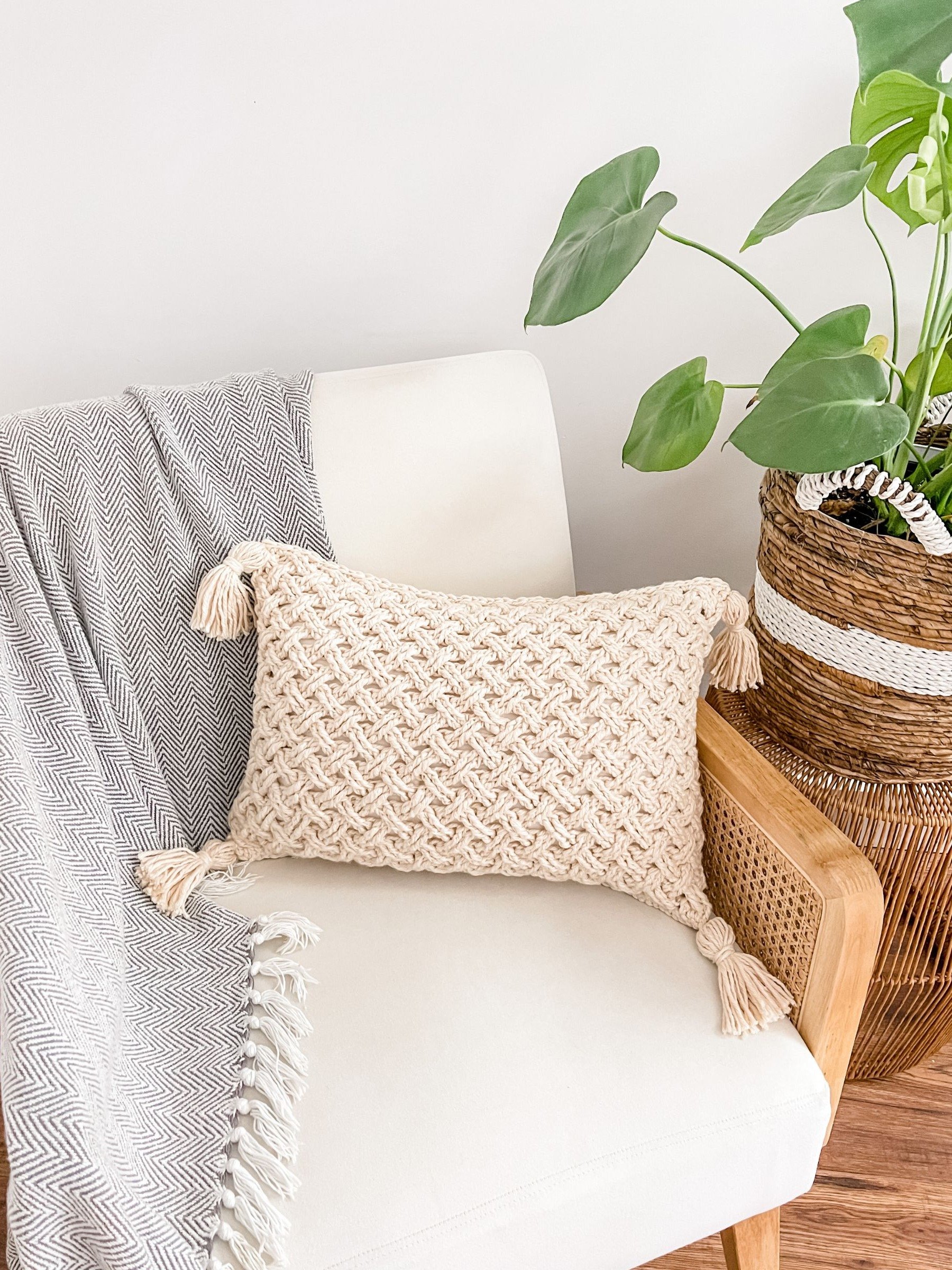 Celtic Weave Pillow Crochet Pattern product image (4)