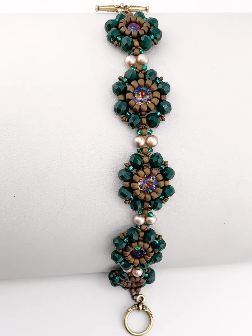 Cloverlight Beaded Crystal Bracelet - Green product image (2)