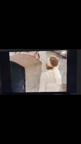 Watching 🌽 before the internet