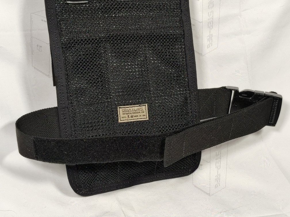 'Ready to ship' Gen-1 Drop leg MP5 Pouch, Woodland/black product image (8)