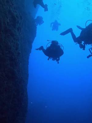 The ocean was so blue that day. #gozo #malta #inlandsea 