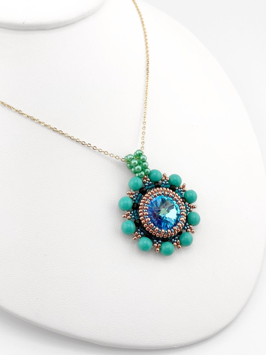 Daybreak Crystal Beaded Pendant - Green product image (2)