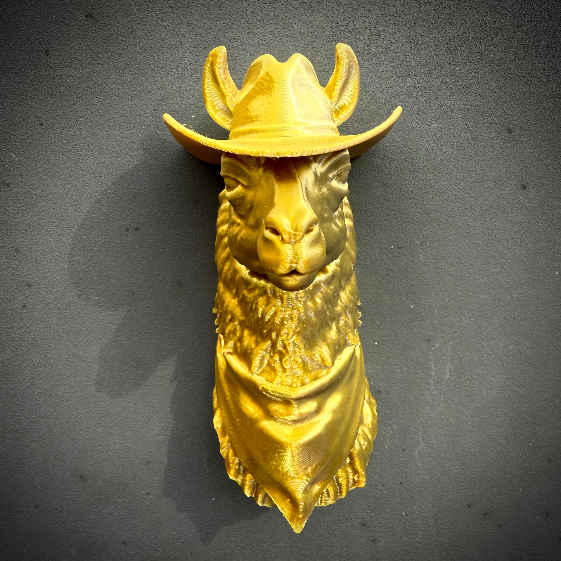 Llama Magnet (Gold & Silver) product image (2)