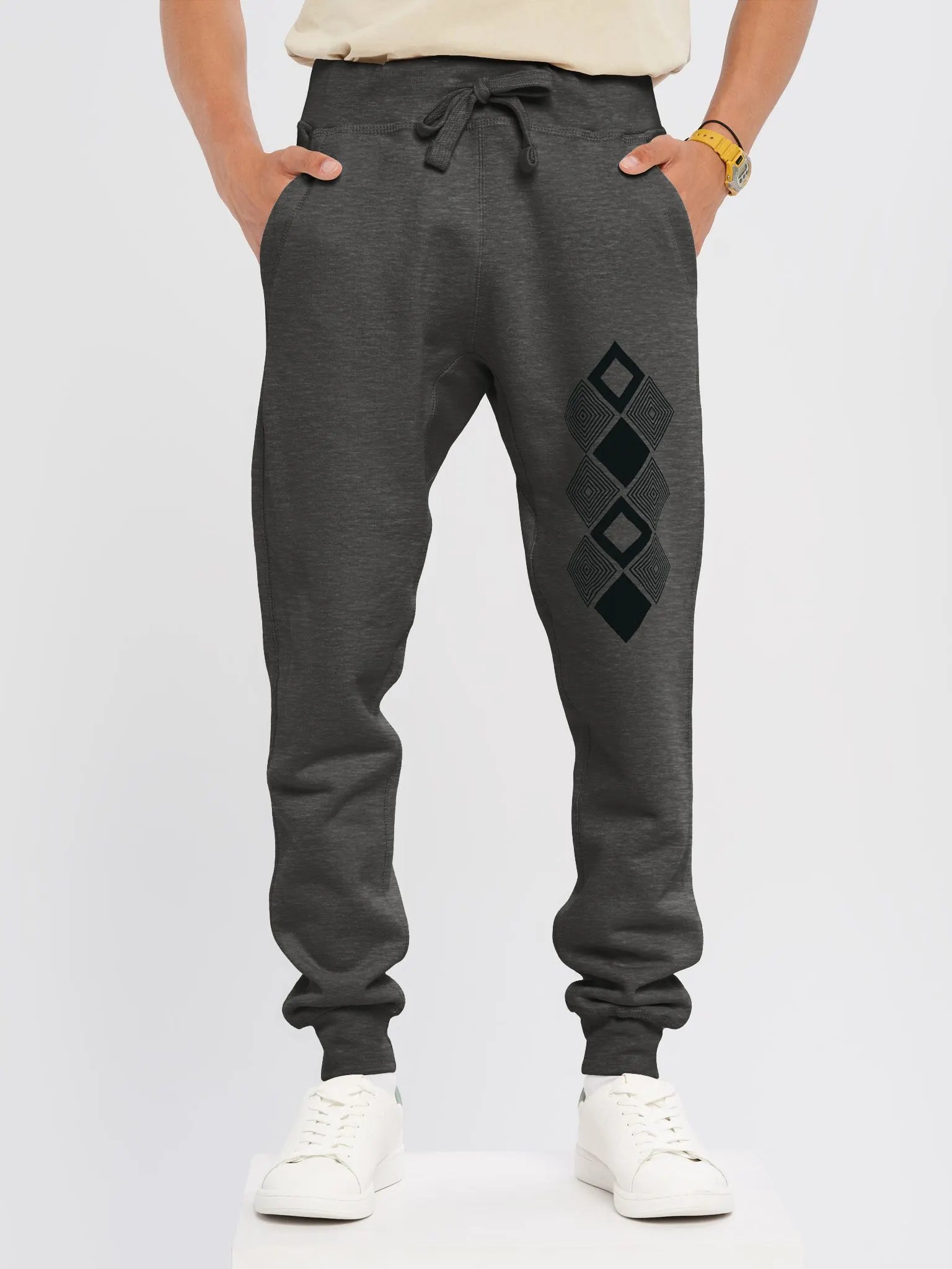 Black and white triangle design joggers product image (9)