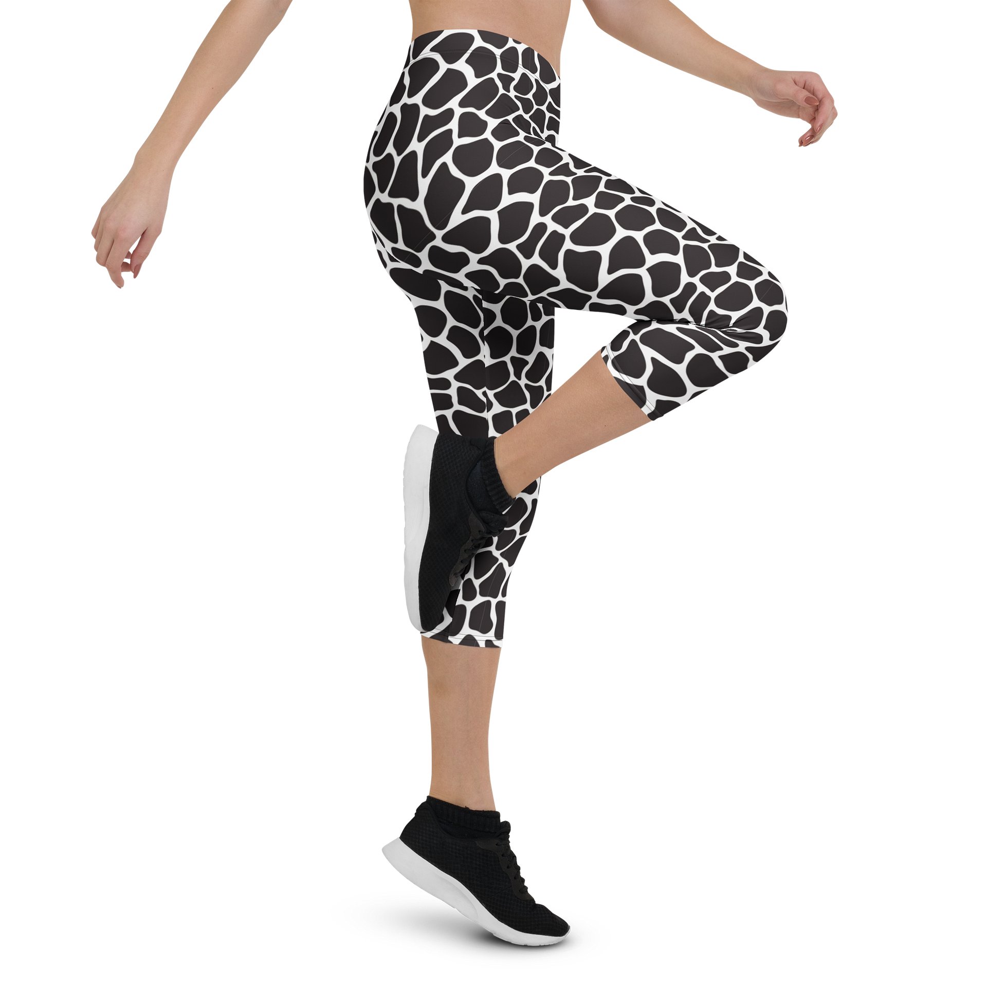 Comfortable Capri Leggings with Bold Black Animal Print product image (4)