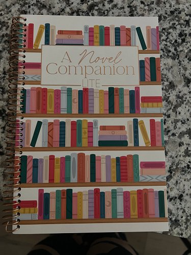 I couldn’t take it anymore. I need my bookish planner. Best believe I’m getting my @littleinklingsdesign Fully Booked planner...