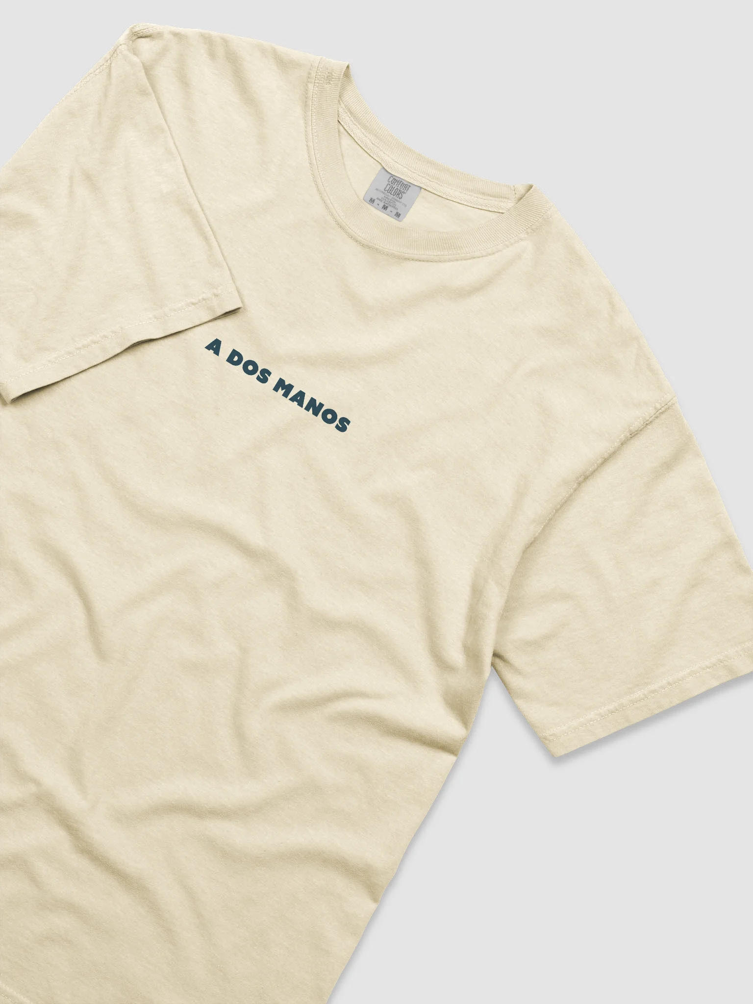 A Dos Manos T-shirt product image (3)