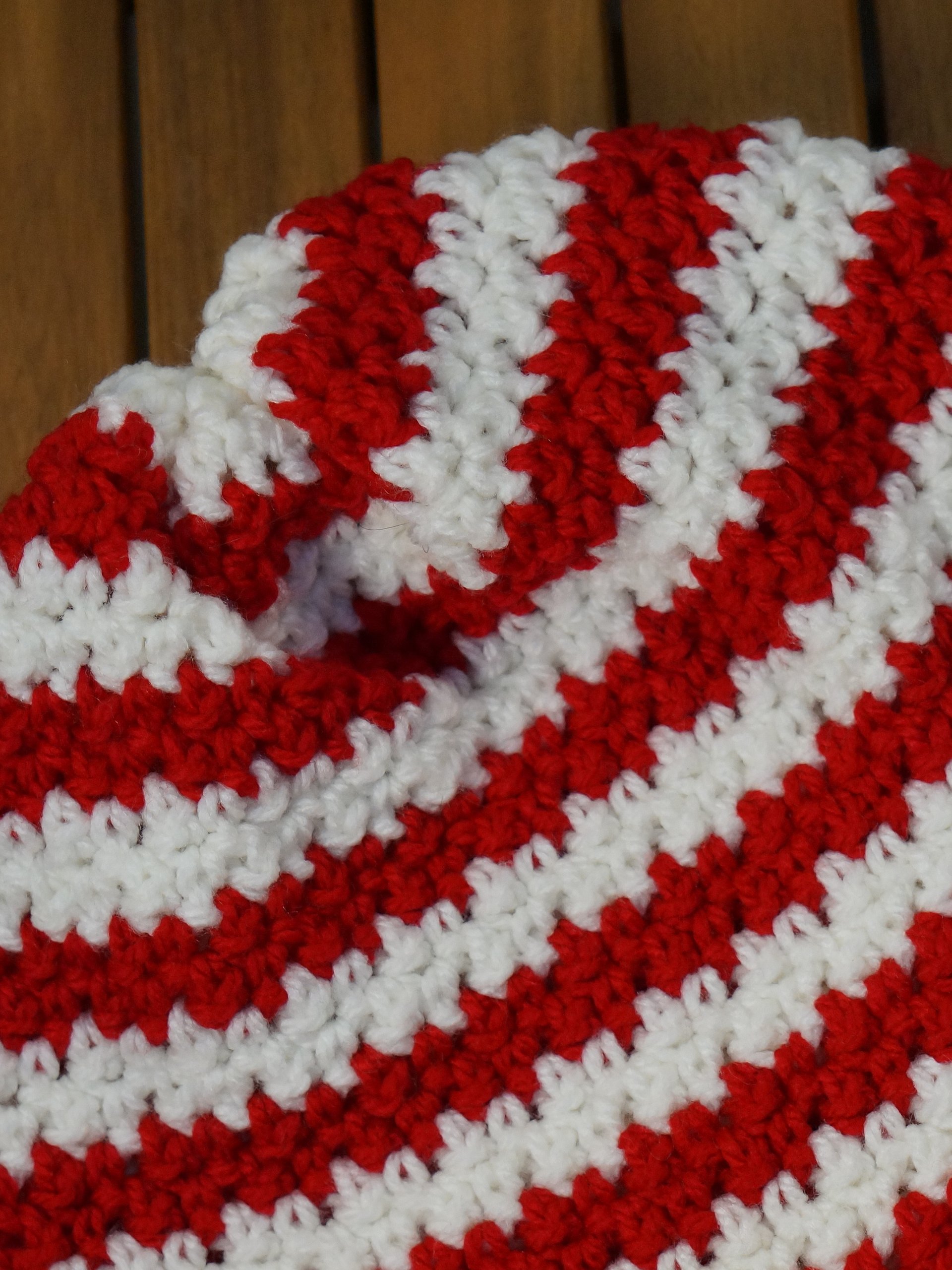 Houndstooth beanie crochet pattern product image (3)